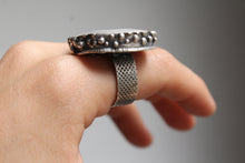 Cargar imagen en el visor de la galería, Anillo plata .925 con Cuarzo Solar
