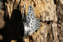 Cargar imagen en el visor de la galería, Anillo plata .925 con Obsidiana Dorada y Bolitas
